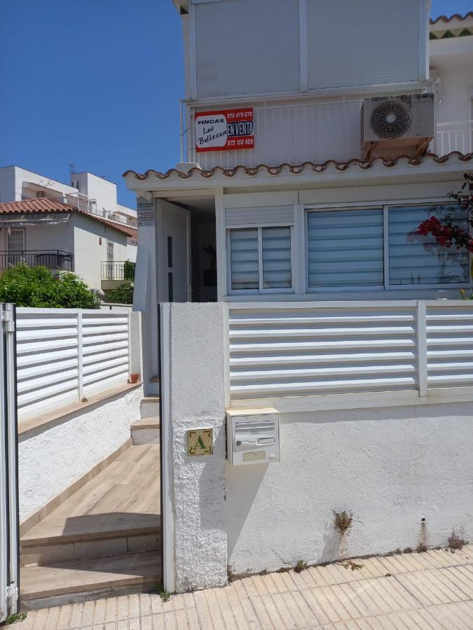 Monleon Villa A 10 Minutos De La Playa 2 Parking Gratuito Roses Exterior foto
